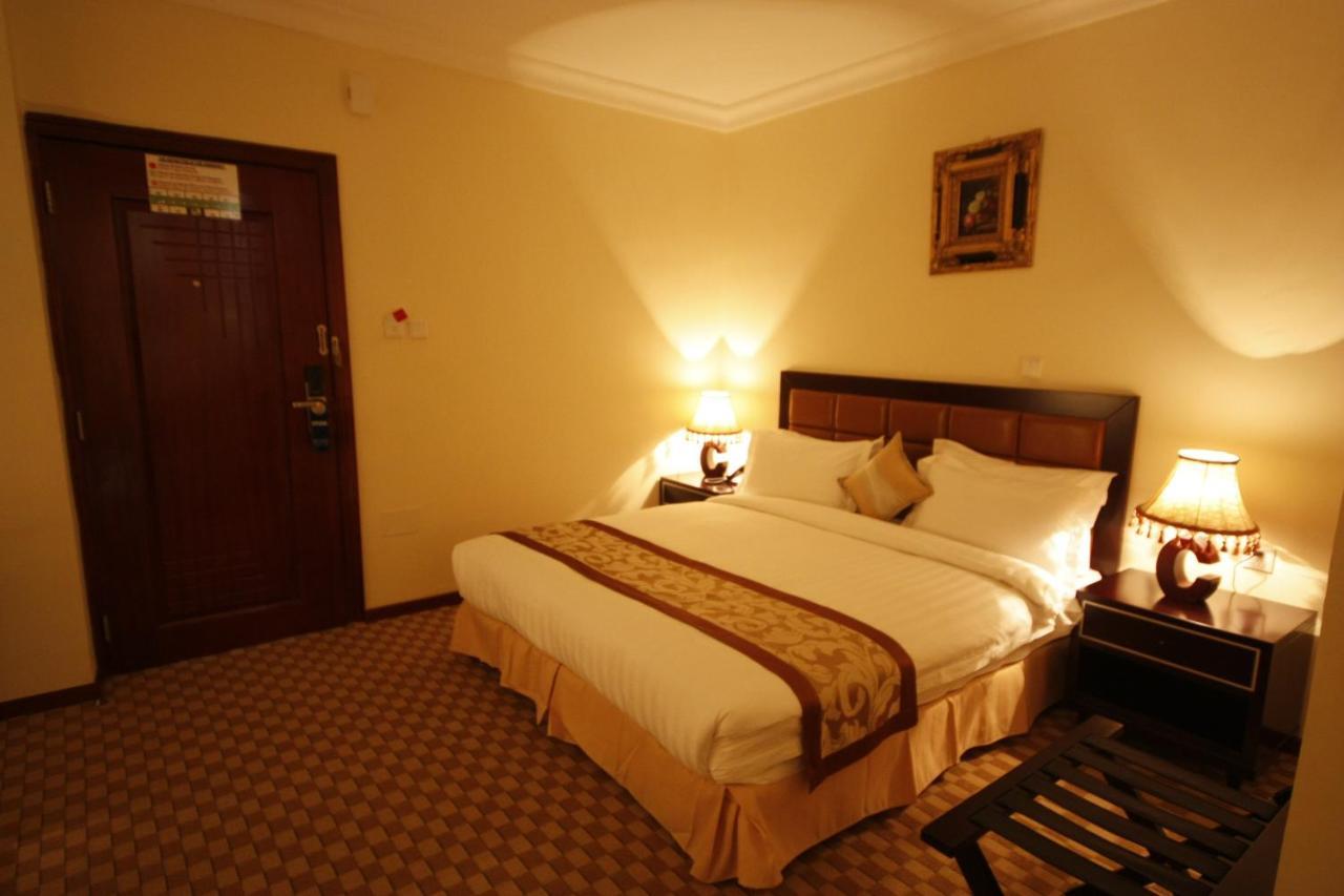 Caravan Hotel Addis Exteriör bild