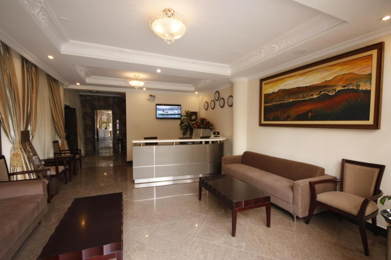 Caravan Hotel Addis Exteriör bild