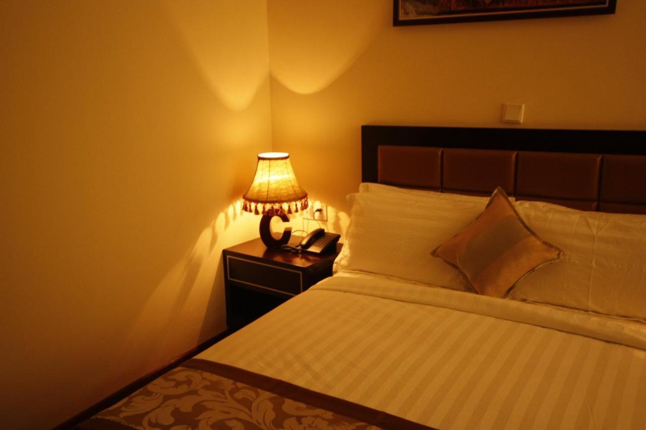 Caravan Hotel Addis Exteriör bild